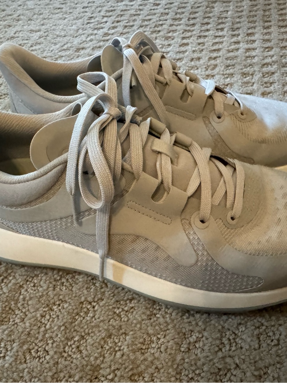 Lululemon sneakers Casual Sneakers - Lace-Up Athletic Style